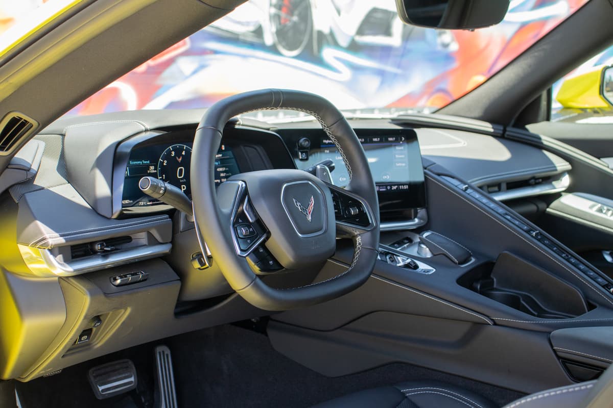 Side dash close-up