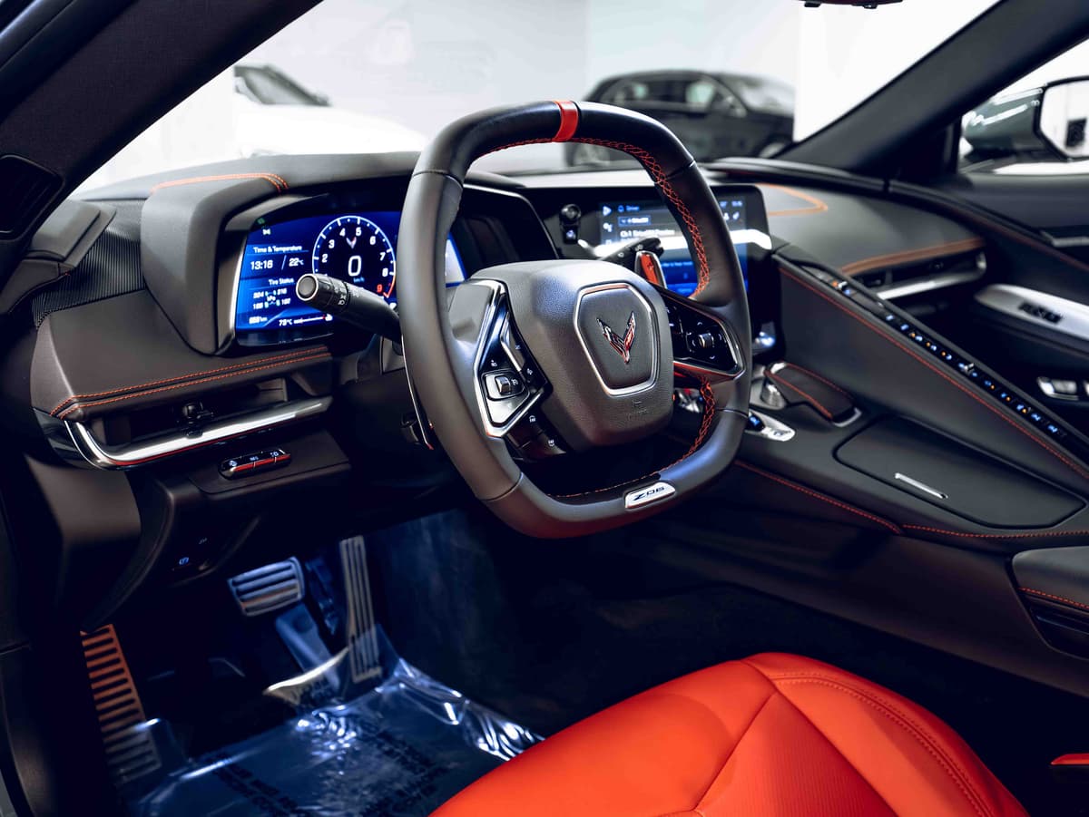 Side dash close-up