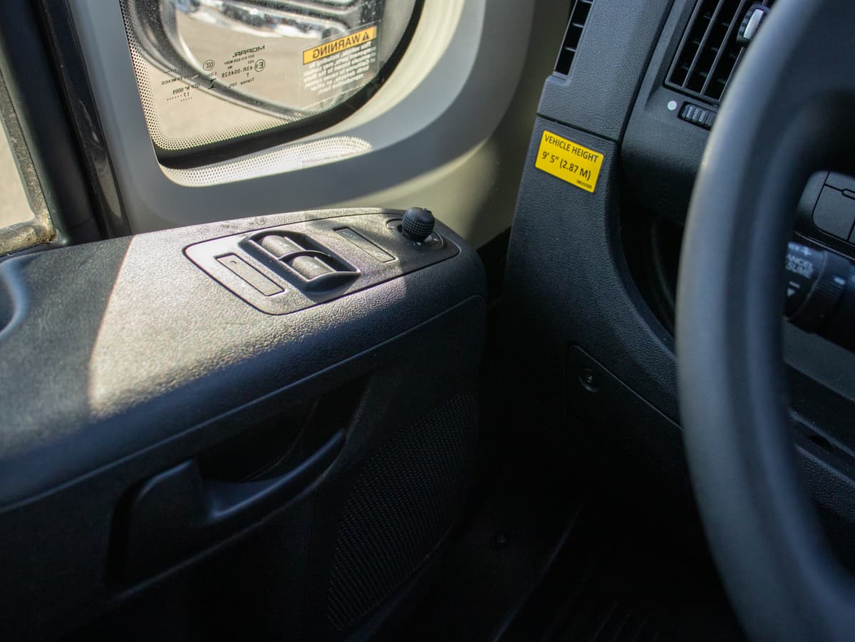 Drvier door controls detail