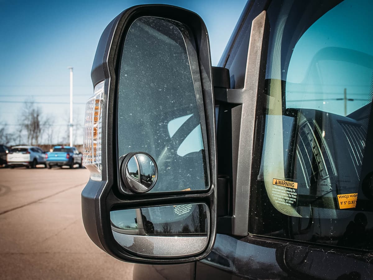 Side mirror close-up