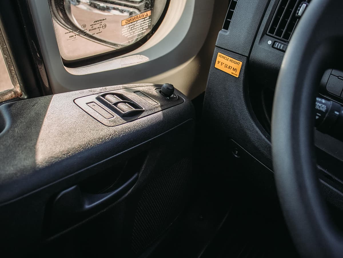 Driver door controls detail