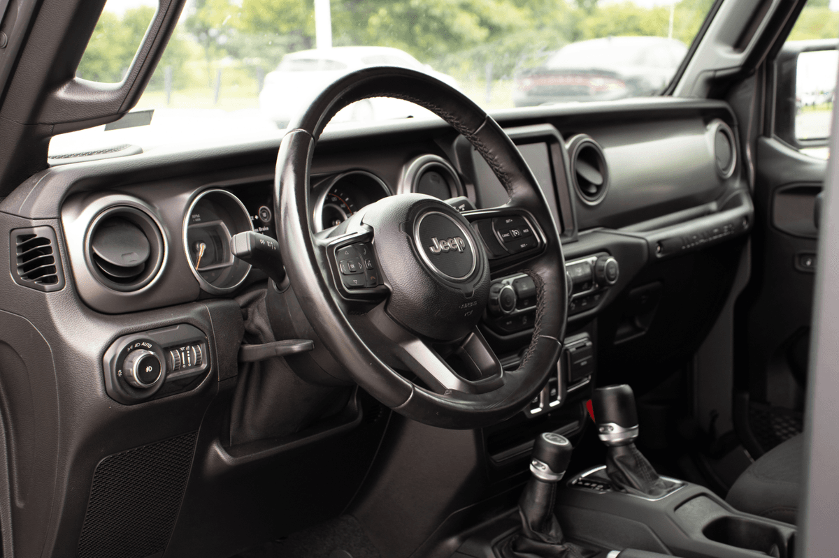Side dash close-up